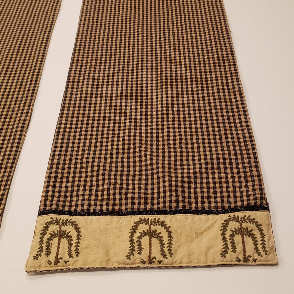 Park Design Set of 2 Black Gingham Table Runners with Willow Trees